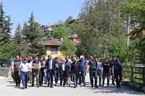 Kaymakamımız Sayın Fatih ÇEVİK Gençlik Yürüyüşüne Katıldı.